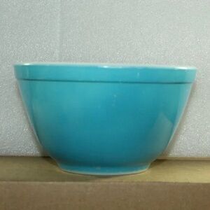 Pyrex Turquoise Mixing Bowl